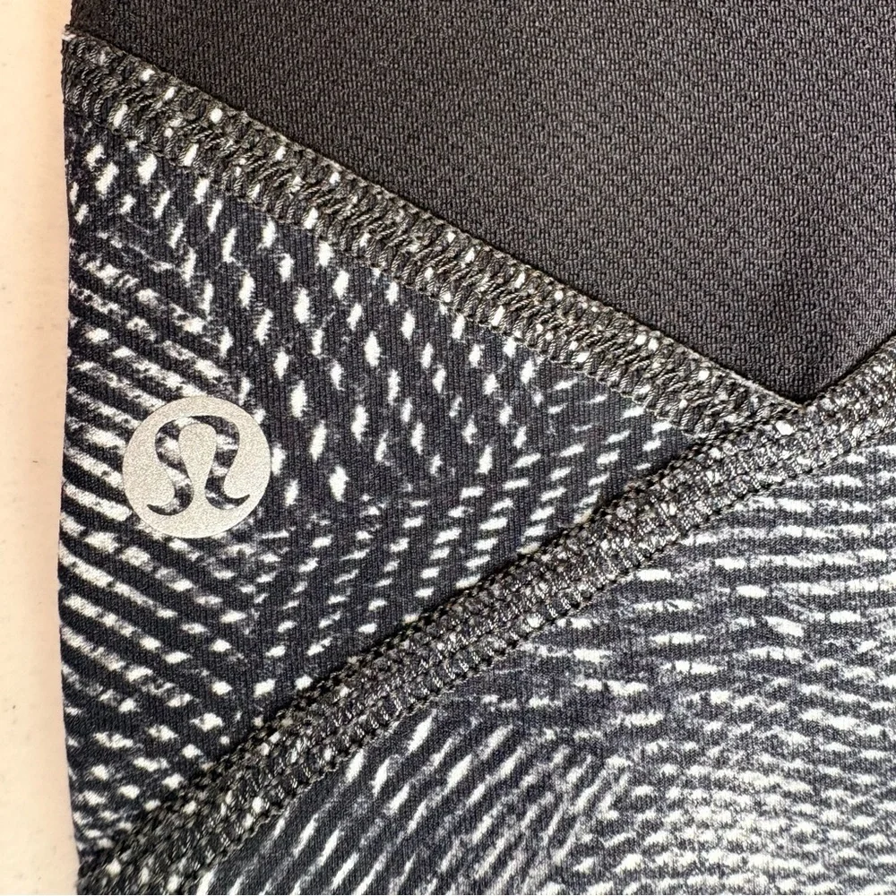 Lululemon Wunder Under Crop 8 Full On Luxtreme Black White Camo Yoga Pant - Picture 4 of 13